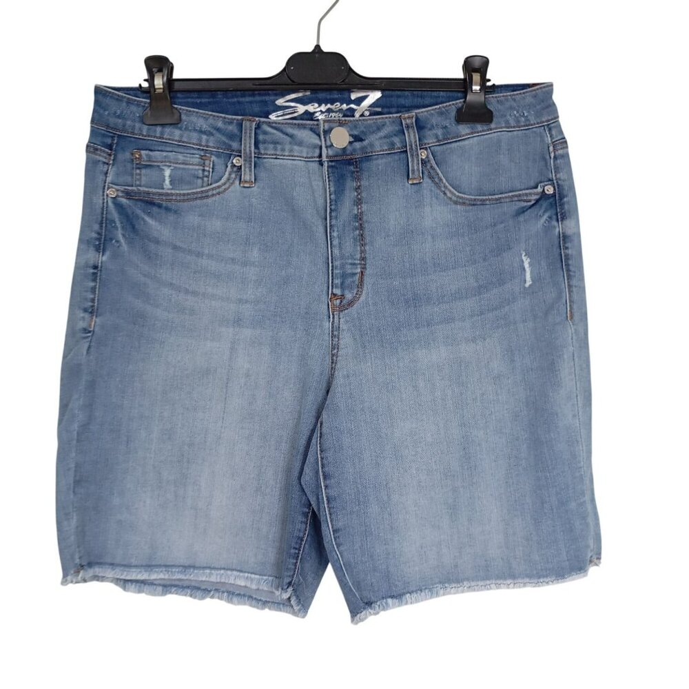 Seven7 Sunset Bermuda Denim Shorts Size 16 Light Wash Frayed Hem Stretch Womens